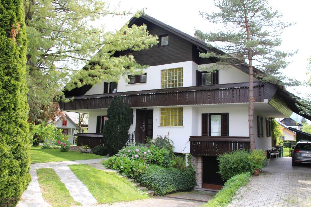 Apartments Poldi Блед Екстер'єр фото