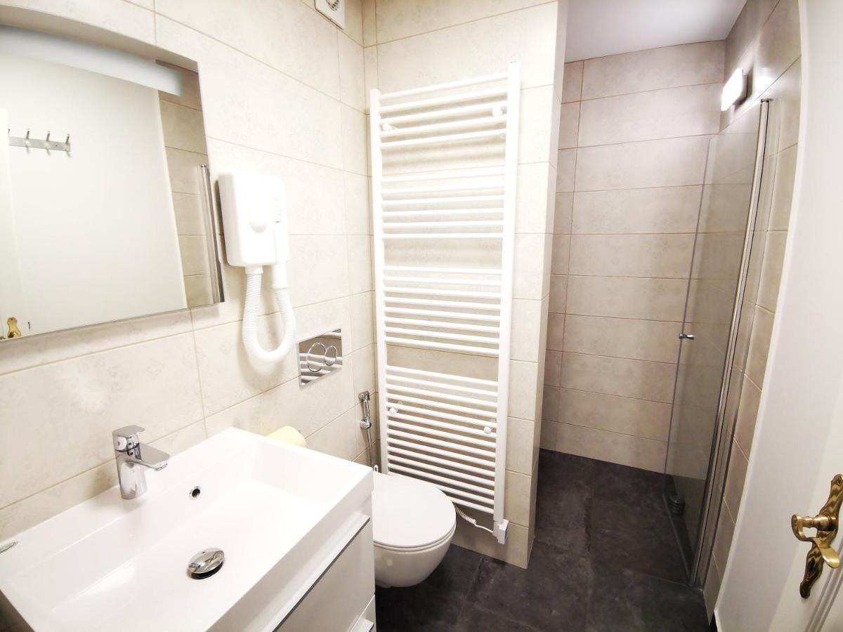 Apartments Poldi Блед Екстер'єр фото